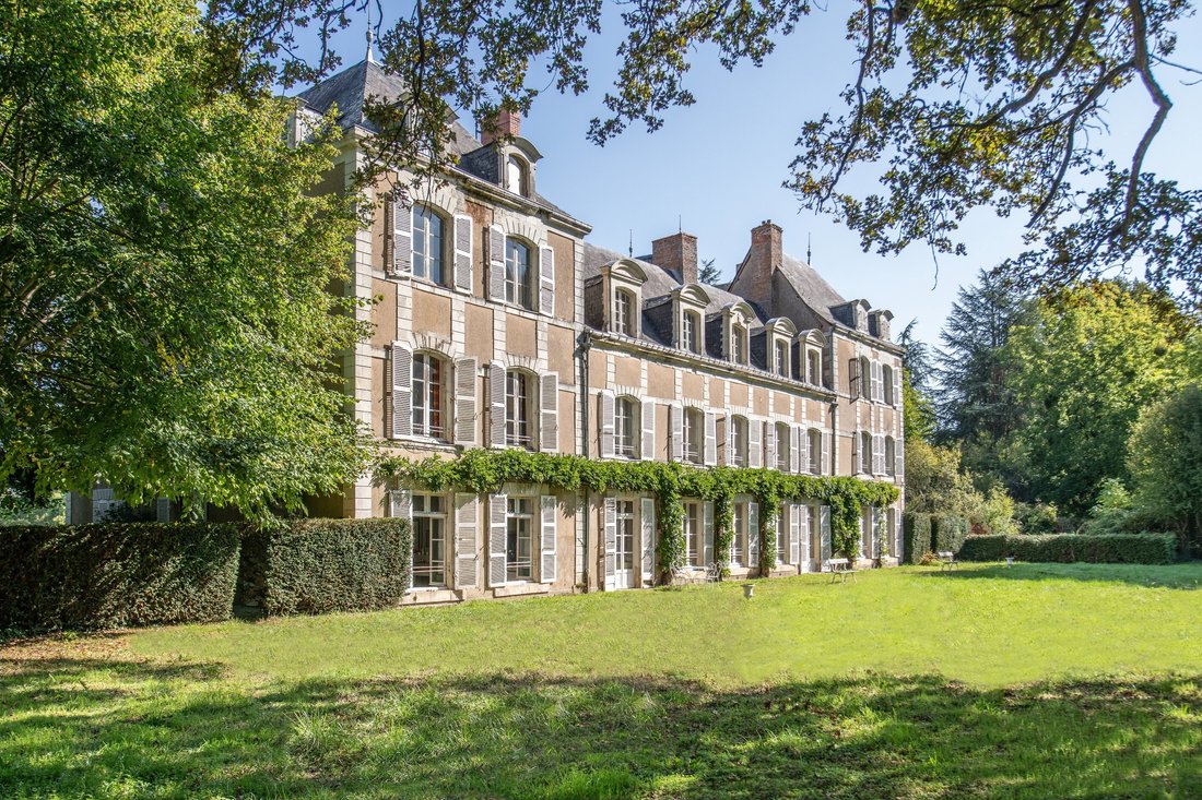 Casa a San Serge-Ney-Chalouère, Angers, Francia 1 - 17237346