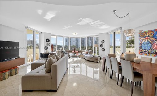 Condo in Sunny Isles Beach, Florida, United States 1