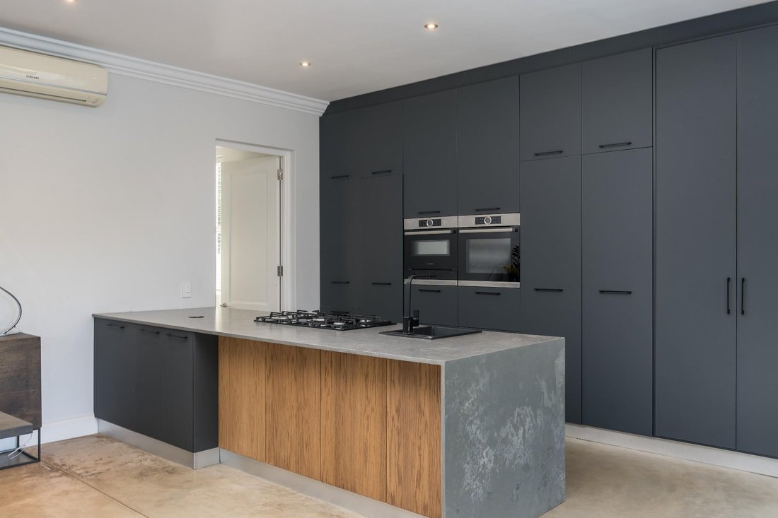House in Paarl, Western Cape, South Africa 4 - 17237470