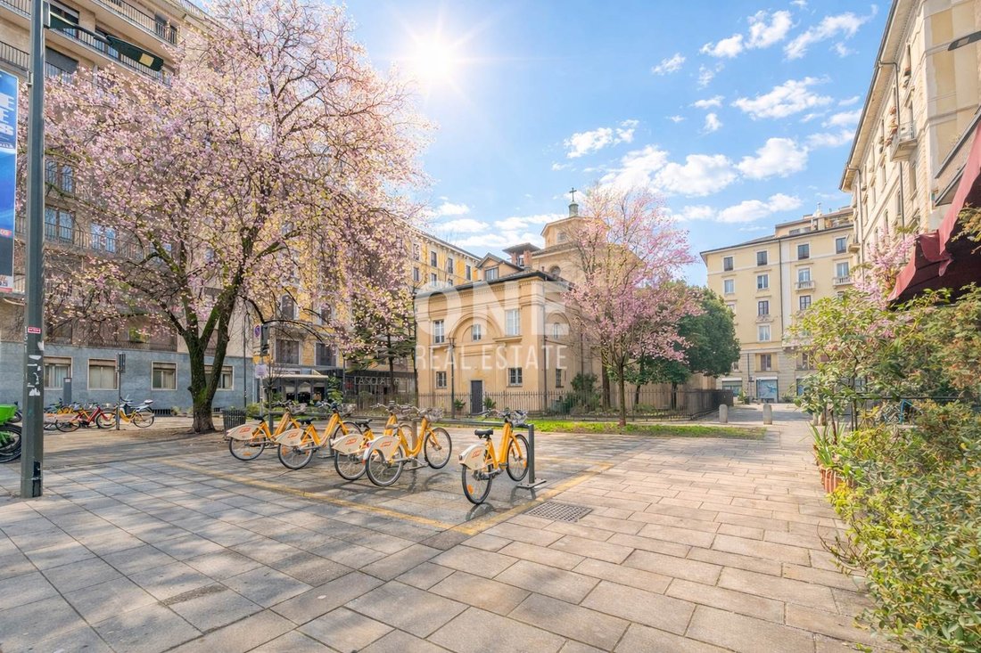 Apartment in Porta Venezia - Repubblica, Milan, Italy 4 - 17237484