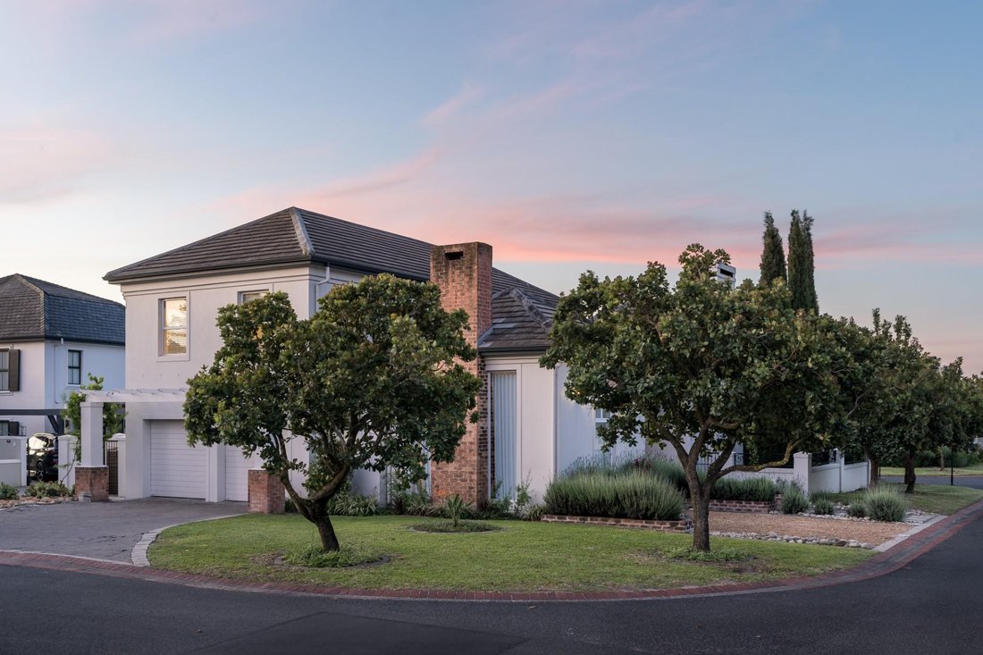 House in Paarl, Western Cape, South Africa 1 - 17237470