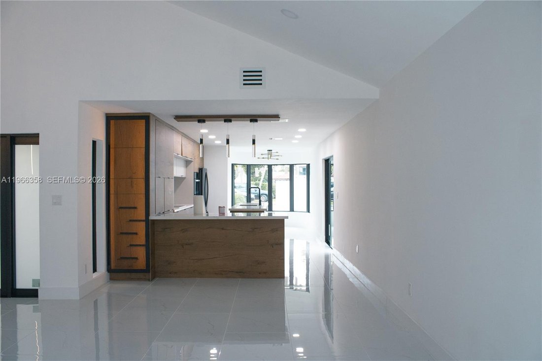 House in West Miami, Florida, United States 2 - 17235943