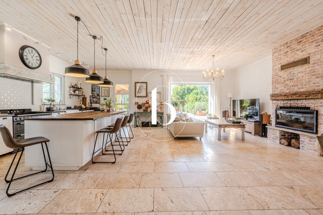 House in Uzès, Occitania, France 3 - 17235147
