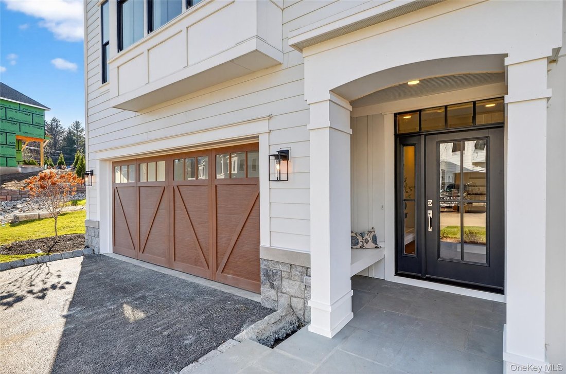 Condo in Yorktown Heights, New York, United States 3 - 17235955