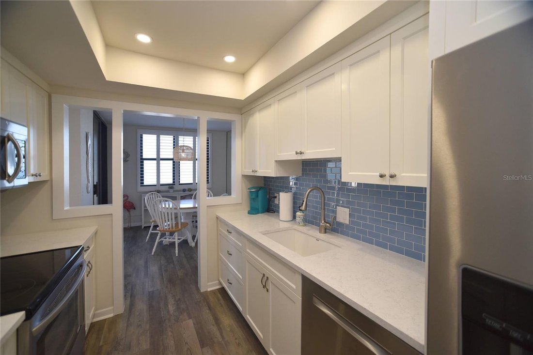 Condo in St. Pete Beach, Florida, United States 4 - 17236021