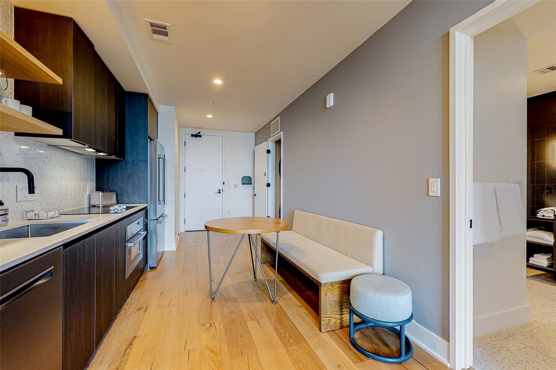 Condo in Austin, Texas, United States 4 - 17236113