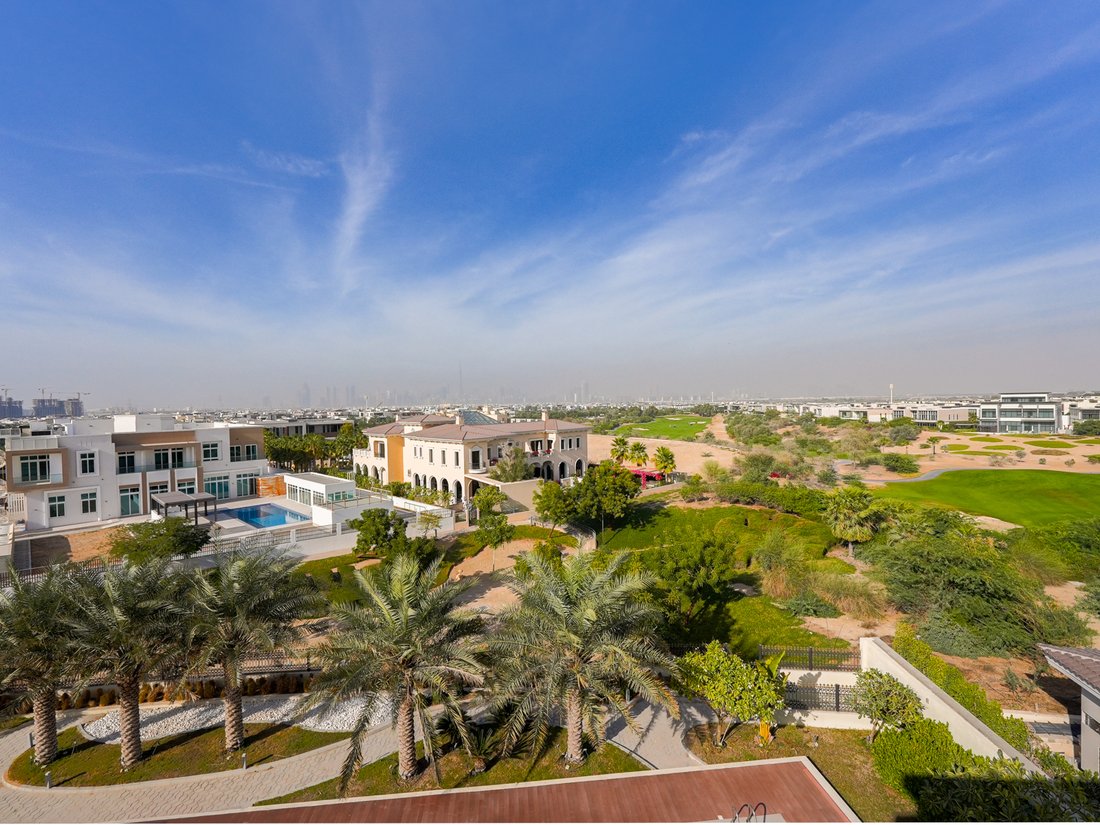Villa in Hadaeq Sheikh Mohammed Bin Rashid, Dubai, United Arab Emirates 1 - 17234953
