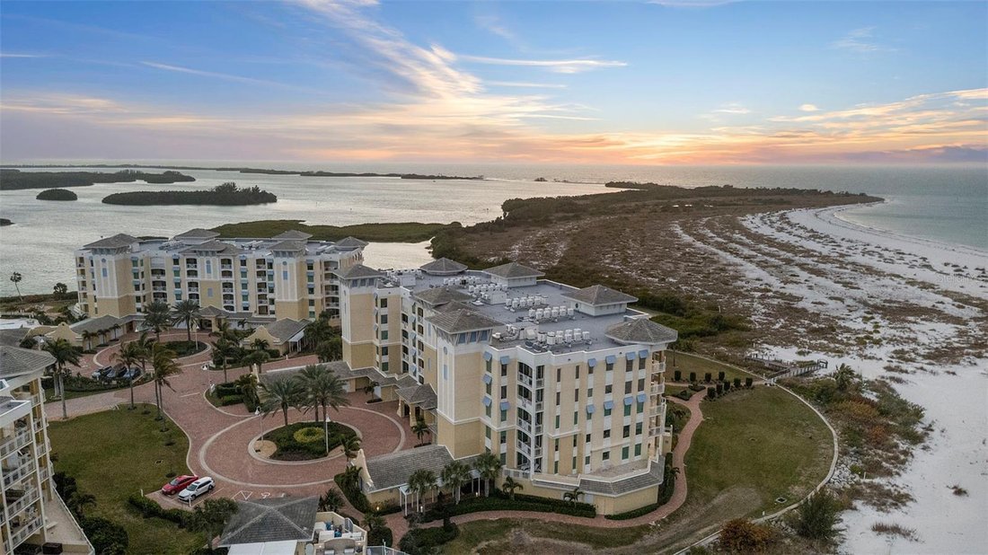 Condo in St. Petersburg, Florida, United States 5 - 17182487