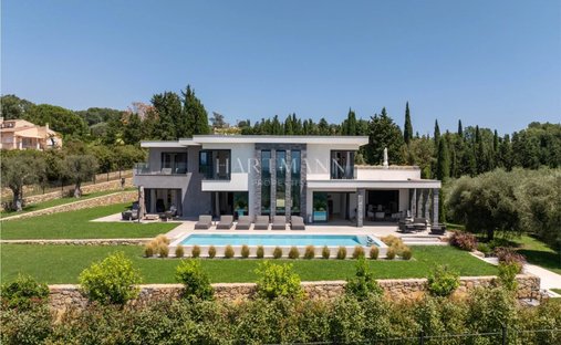 Villa in Le Rouret, Provence-Alpes-Côte d'Azur, France 1