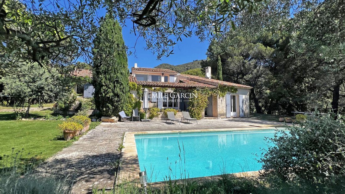 Villa in Lourmarin, Provence-Alpes-Côte d'Azur, France 2 - 17236959