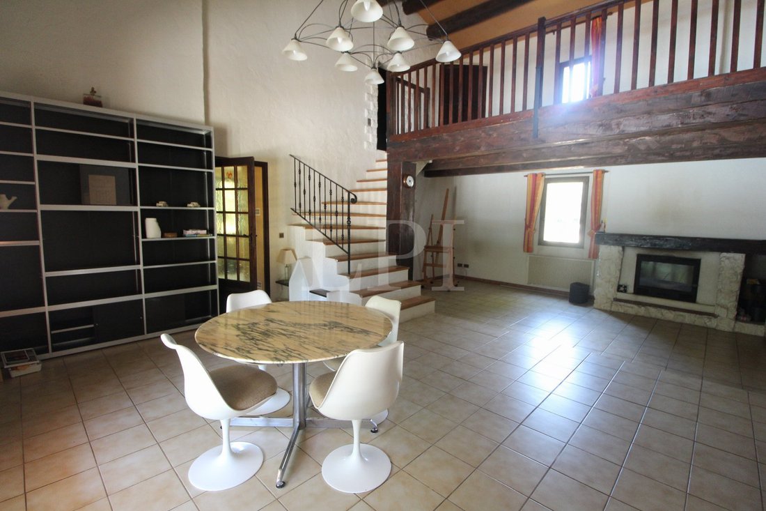 House in Saint-Saturnin-lès-Apt, Provence-Alpes-Côte d'Azur, France 4 - 17235235