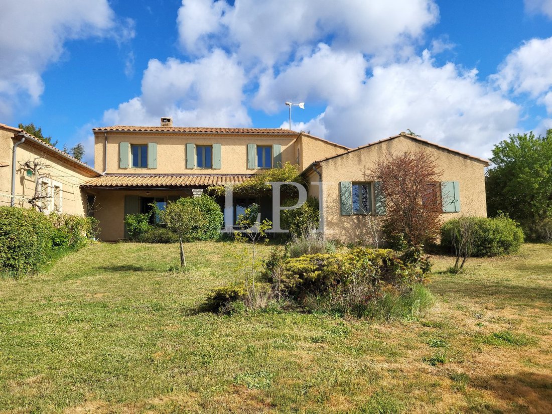 House in Saint-Saturnin-lès-Apt, Provence-Alpes-Côte d'Azur, France 1 - 17235219