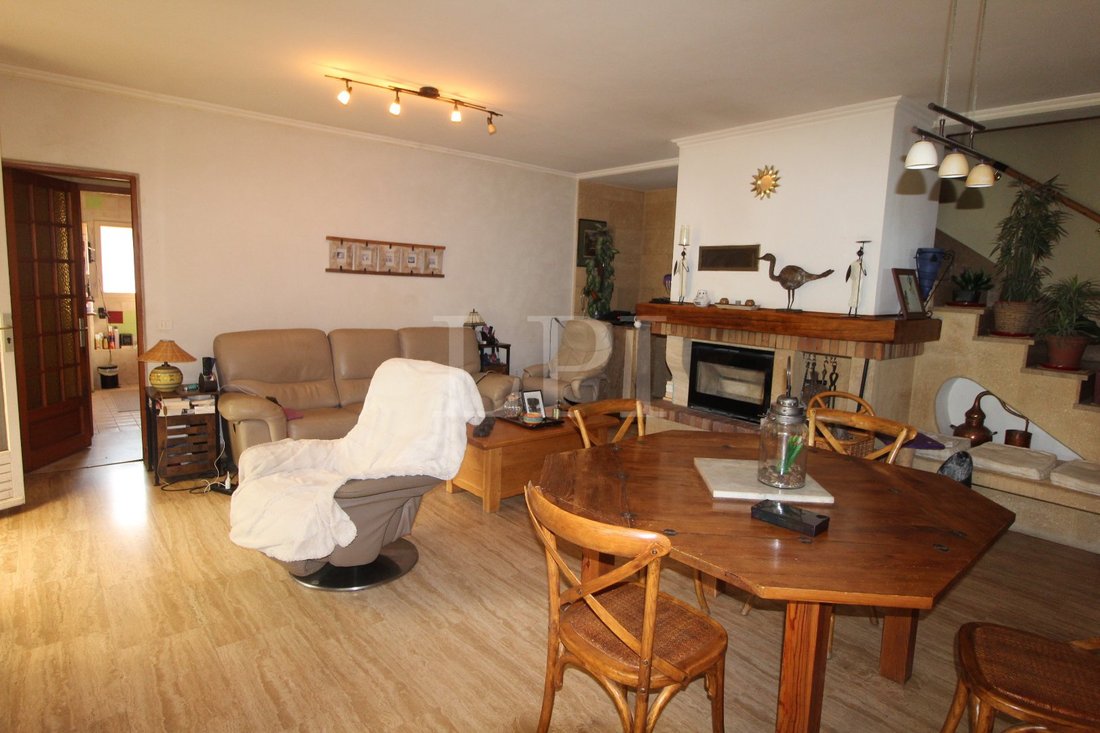 House in Reillanne, Provence-Alpes-Côte d'Azur, France 4 - 17235282