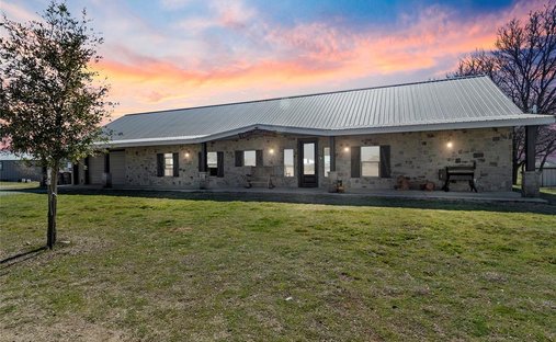 House in Decatur, Texas, United States 1