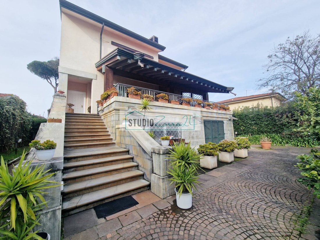 Villa in Lido di Camaiore, Camaiore, Tuscany 3 - 17237708