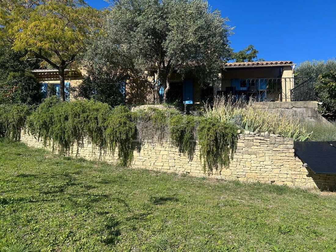 House in Saint-Saturnin-lès-Apt, Provence-Alpes-Côte d'Azur, France 1 - 17235280
