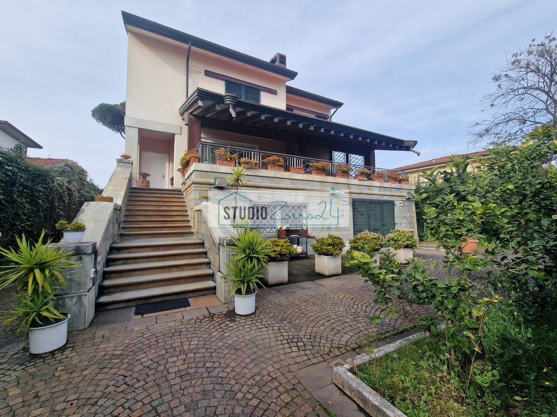 Villa in Lido di Camaiore, Camaiore, Tuscany 2 - 17237708