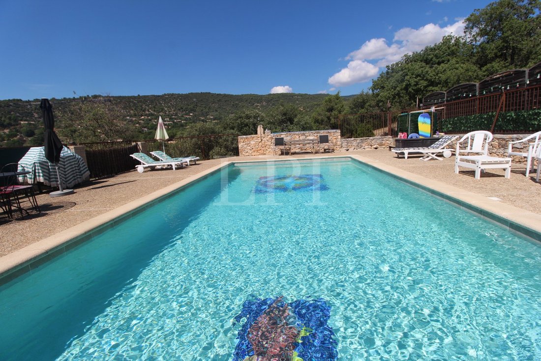 House in Saint-Saturnin-lès-Apt, Provence-Alpes-Côte d'Azur, France 2 - 17235253