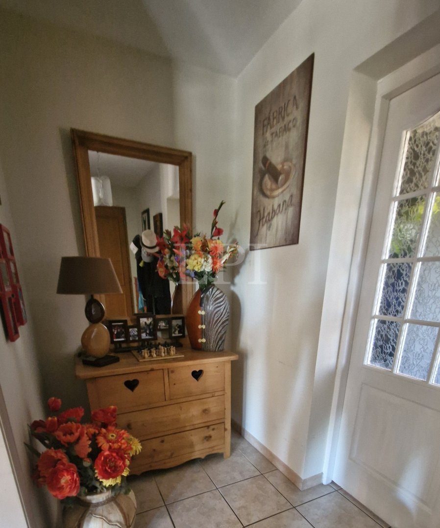House in Saint-Saturnin-lès-Apt, Provence-Alpes-Côte d'Azur, France 5 - 17235212