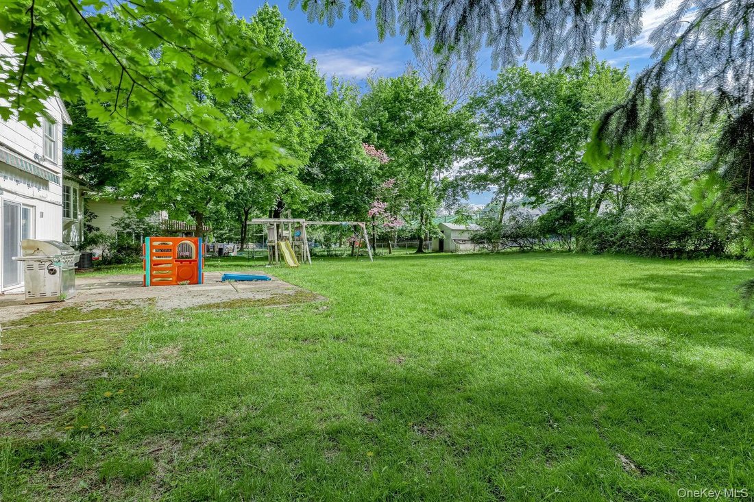 House in Airmont, New York, United States 4 - 17235956