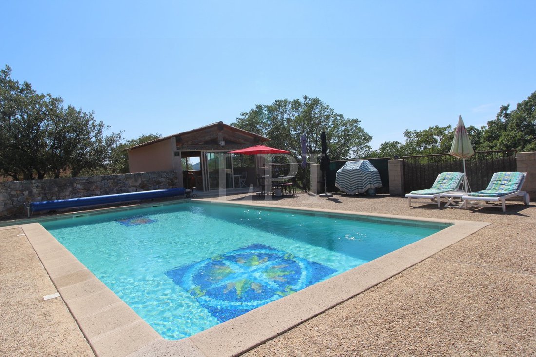 House in Saint-Saturnin-lès-Apt, Provence-Alpes-Côte d'Azur, France 4 - 17235253