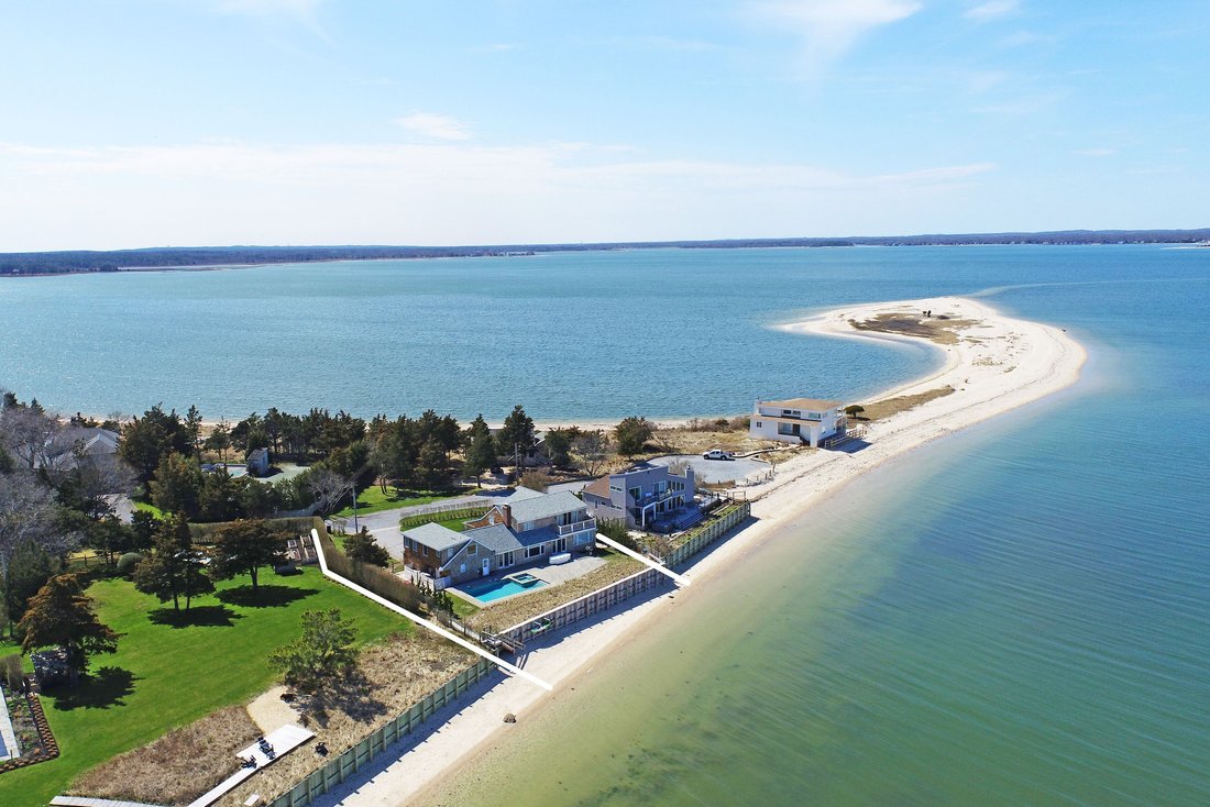 House in Hampton Bays, New York, United States 1 - 17236533