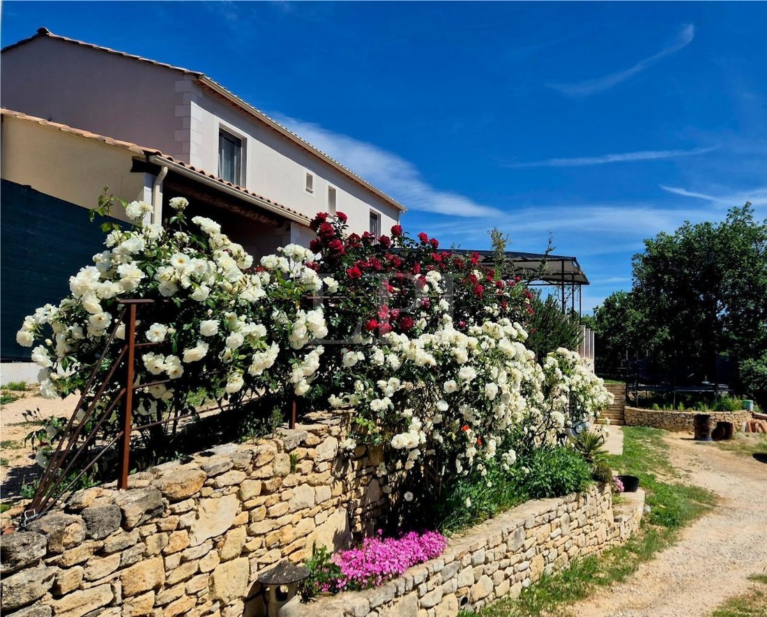 House in Saint-Martin-de-Castillon, Provence-Alpes-Côte d'Azur, France 1 - 17235277