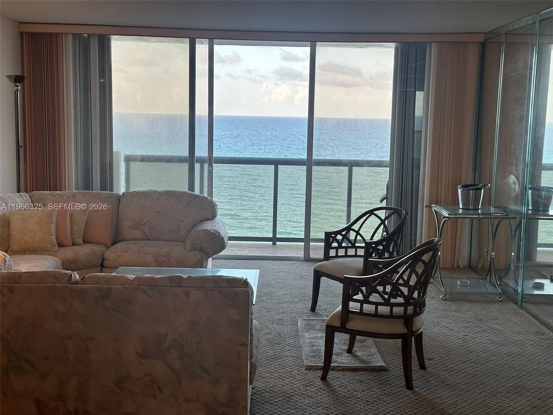 Condo in Miami Beach, Florida, United States 5 - 17235957