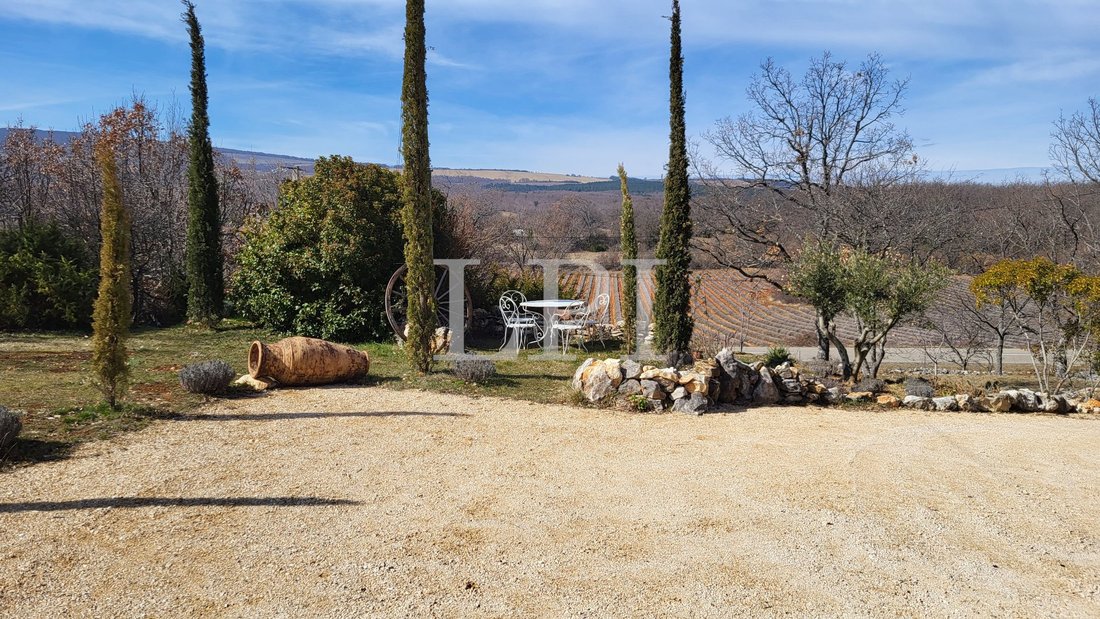House in Simiane-la-Rotonde, Provence-Alpes-Côte d'Azur, France 1 - 17235189