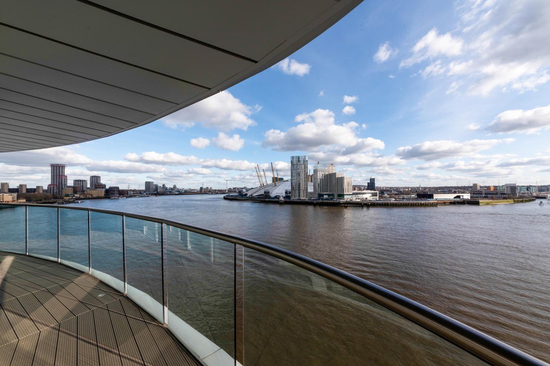 Apartment in Poplar, Tower Hamlets, England 3 - 17236091