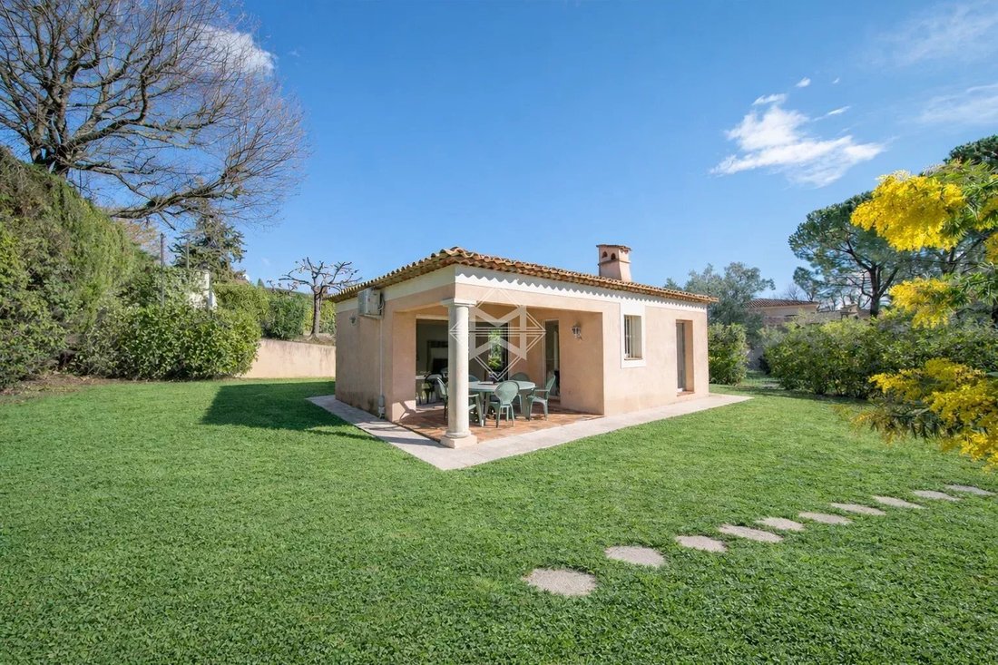 Villa in Mougins, Provence-Alpes-Côte d'Azur, France 3 - 17235455