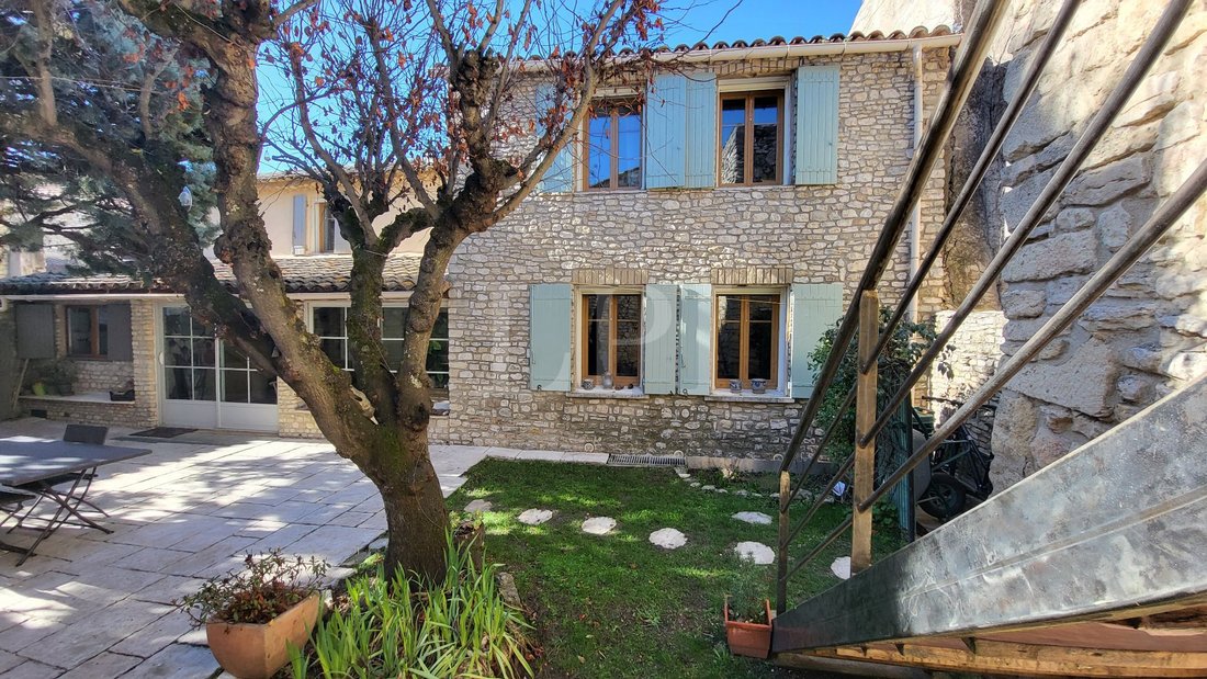 House in Gordes, Provence-Alpes-Côte d'Azur, France 2 - 17235269