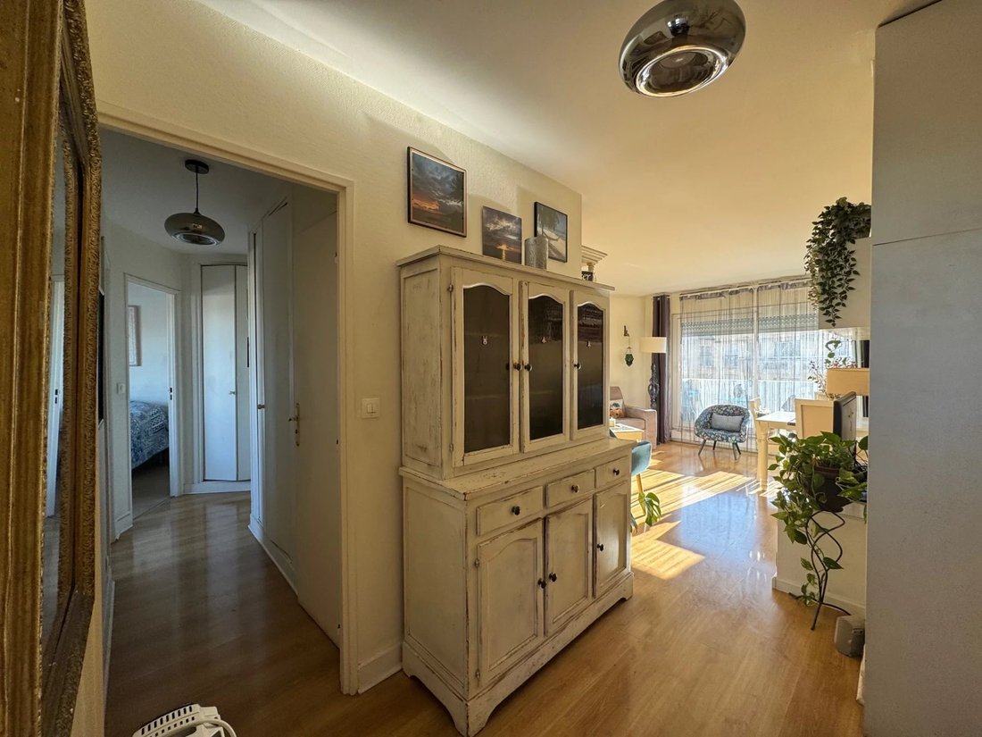 Apartment in Clignancourt-Jules Joffrin, Paris 18e Arrondissement, Paris 4 - 16265426