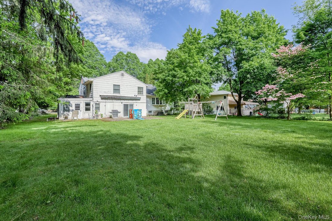 House in Airmont, New York, United States 5 - 17235956