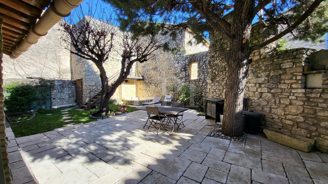 House in Gordes, Provence-Alpes-Côte d'Azur, France 1 - 17235269