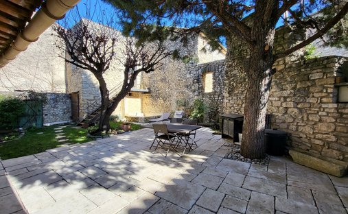 House in Gordes, Provence-Alpes-Côte d'Azur, France 1