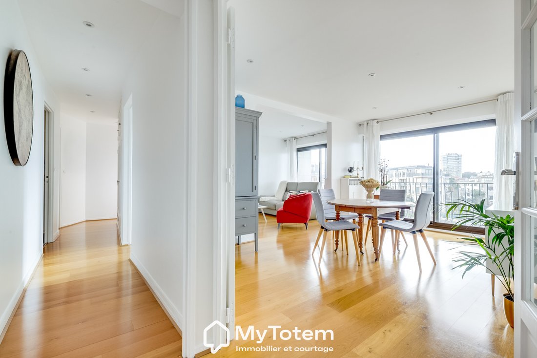 Apartment in Centre Ville-Sarments, Châtillon, France 5 - 17235075