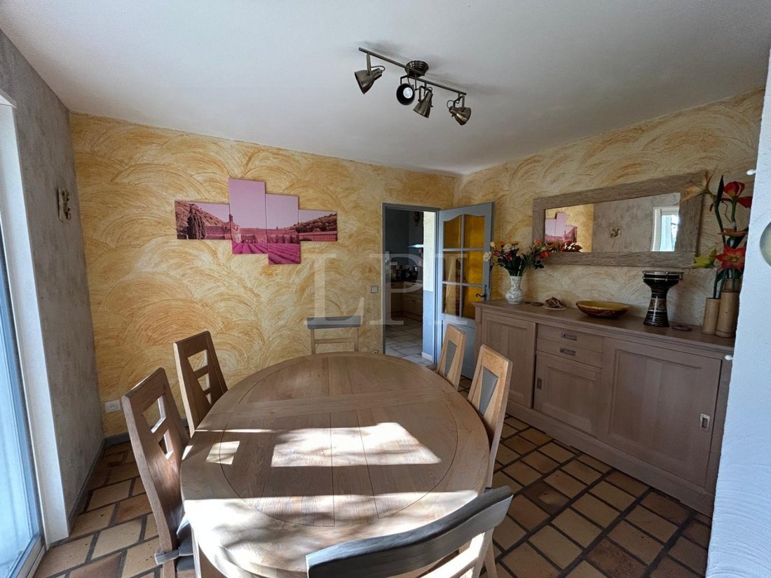 House in Saint-Saturnin-lès-Apt, Provence-Alpes-Côte d'Azur, France 3 - 17235280