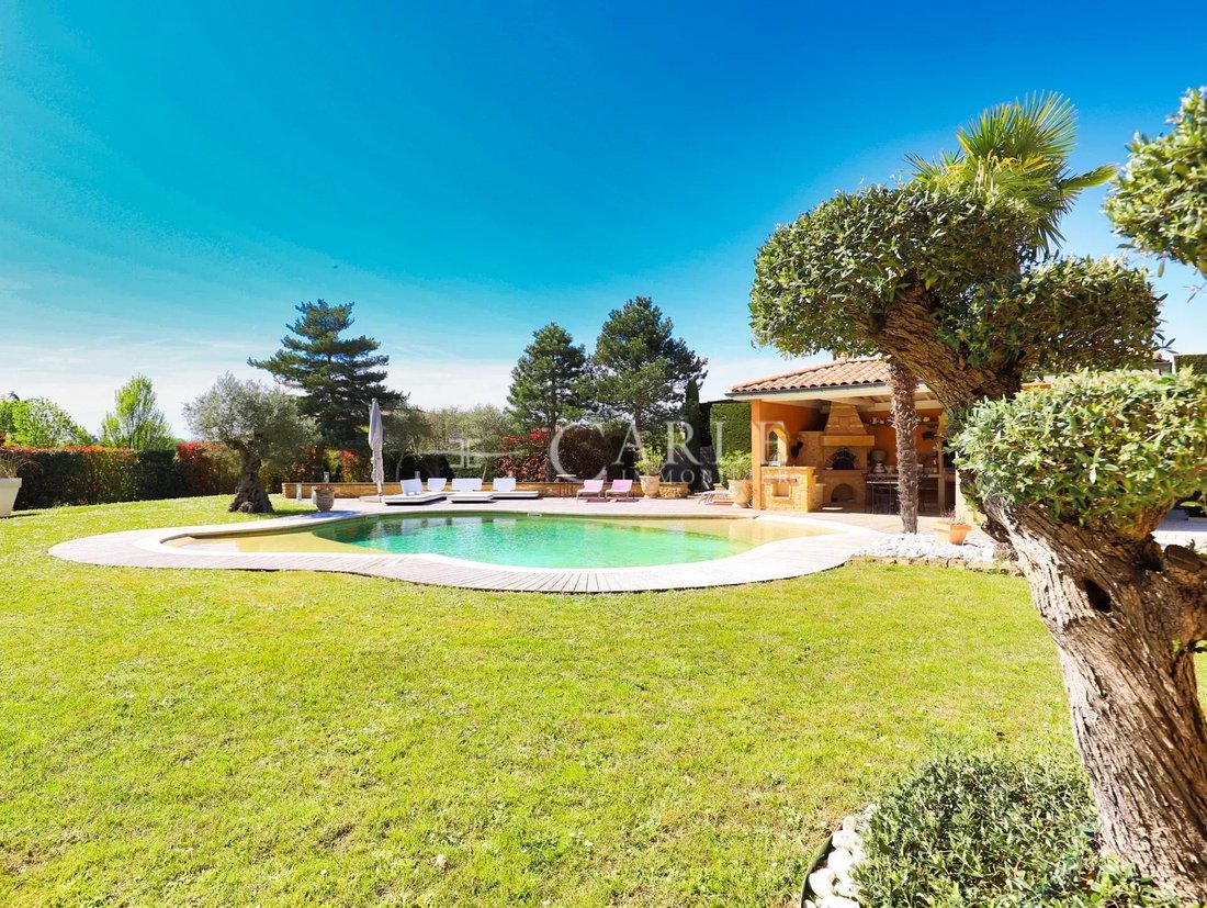 Estate in Genas, Auvergne-Rhône-Alpes, France 2 - 15594194