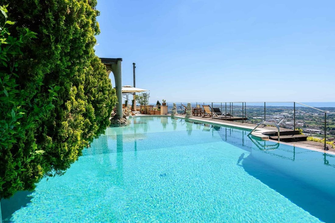 House in Pietrasanta, Tuscany, Italy 5 - 17237159