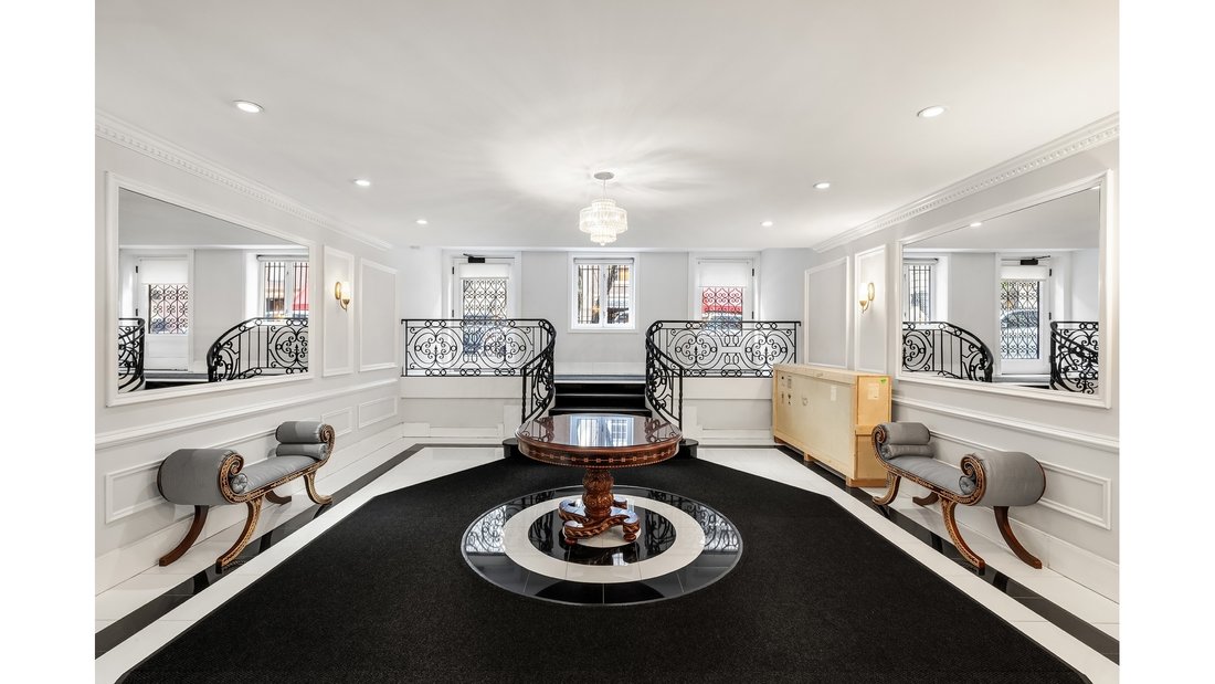 House in New York, New York, United States 3 - 17149805