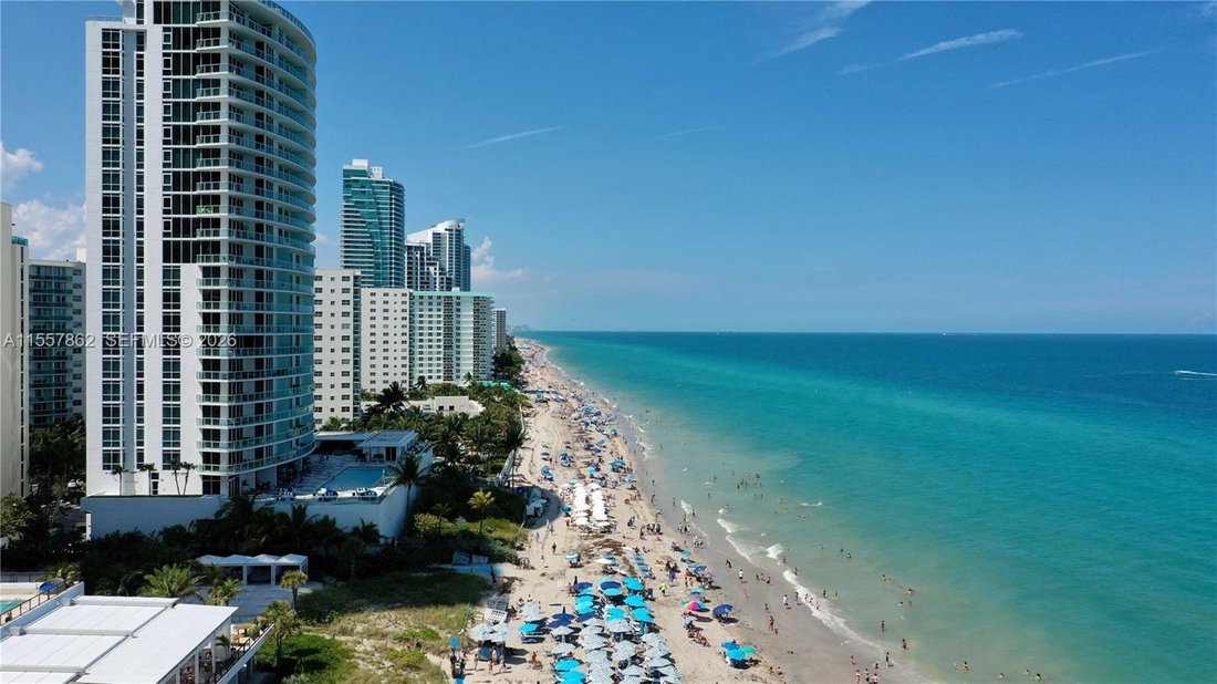 Condo in Hallandale Beach, Florida, United States 1 - 17203264