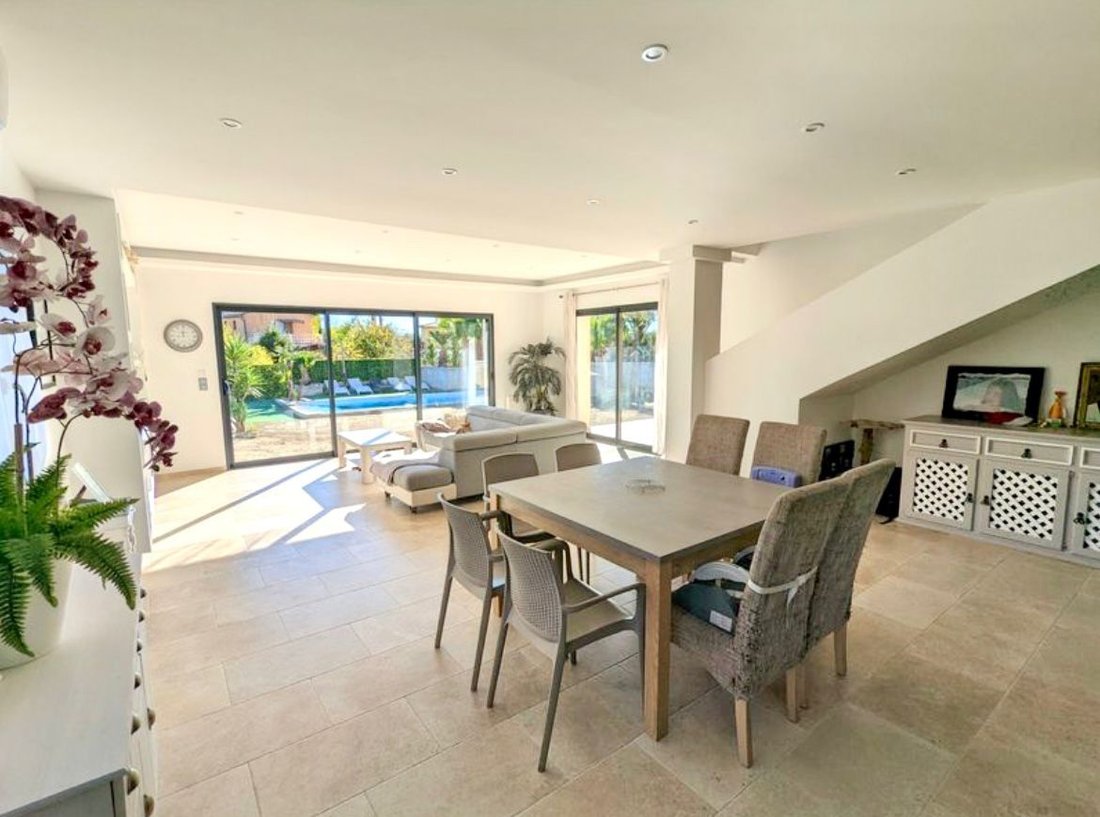 Villa in Plan de Noves, Vence, France 2 - 17237053
