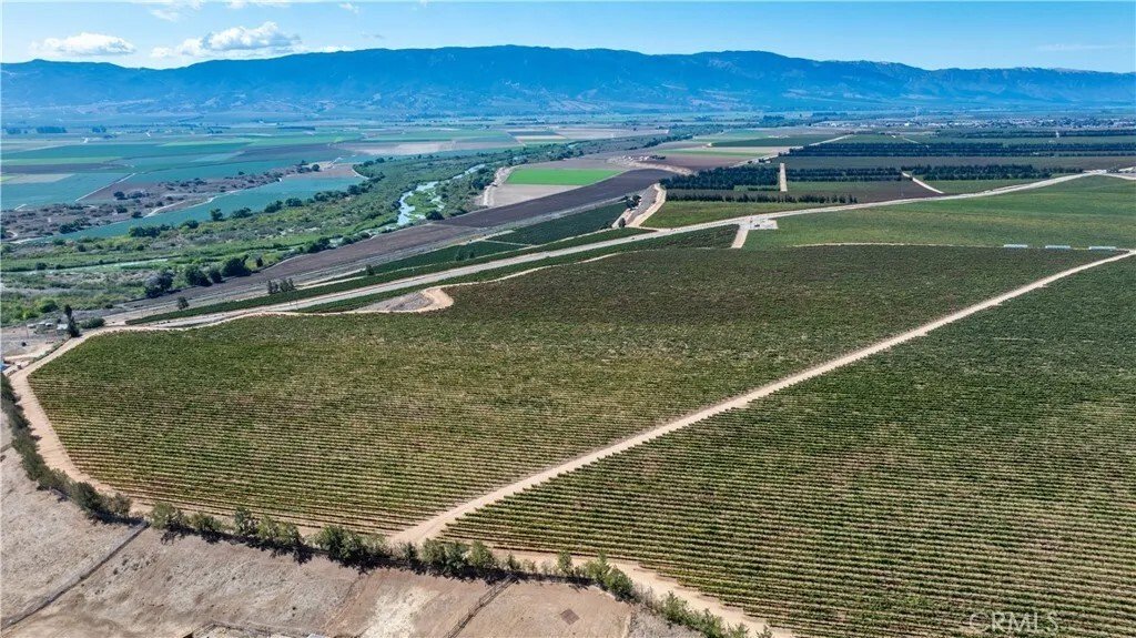 Soledad, California, United States 3 - 16526688