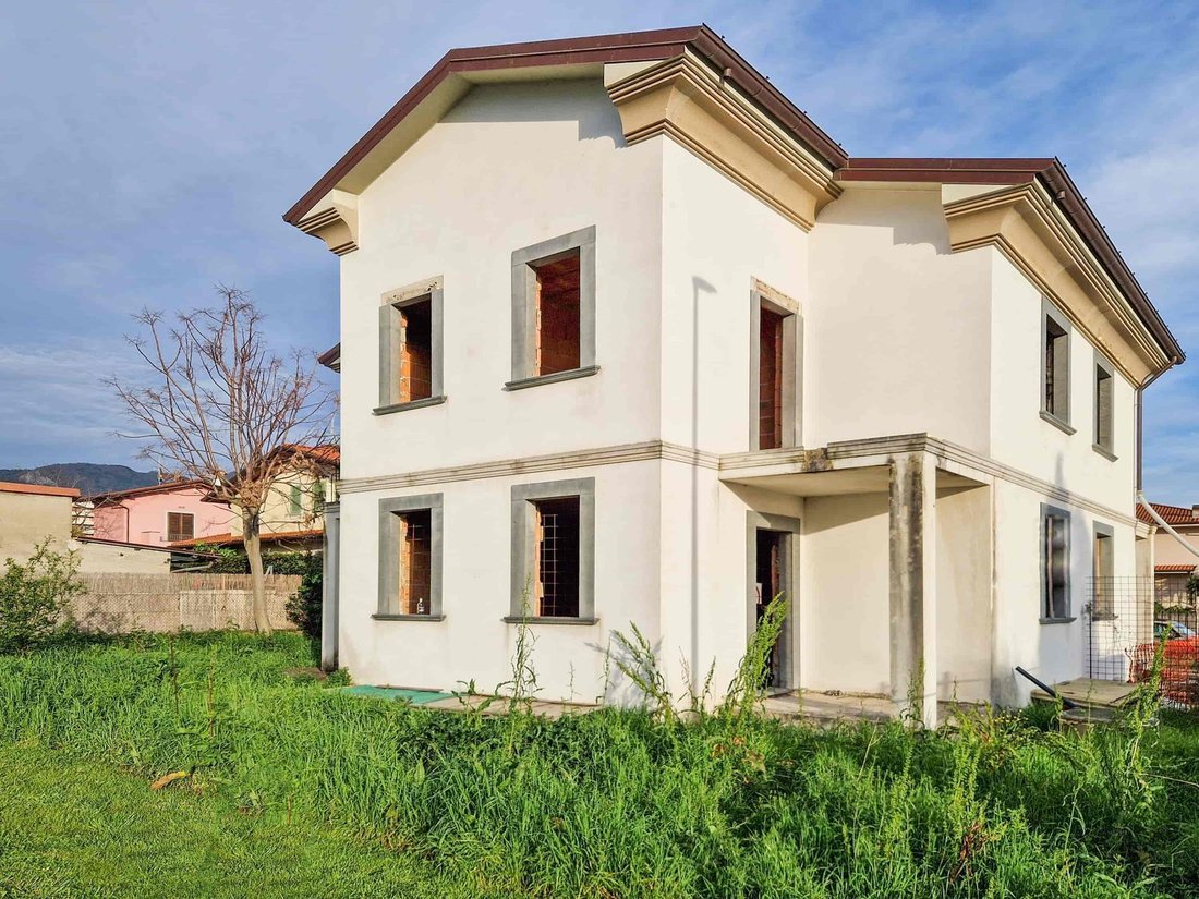 House in Seravezza, Tuscany, Italy 2 - 17237157