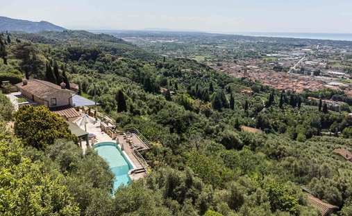 House in Pietrasanta, Tuscany, Italy 1