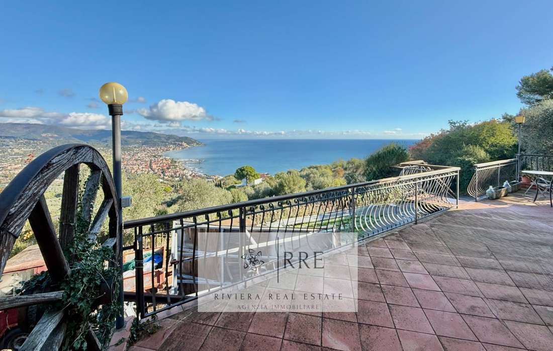 Villa in Diano Marina, Liguria, Italy 1 - 17237711