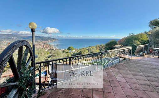 Villa en Diano Marina, Liguria, Italia 1