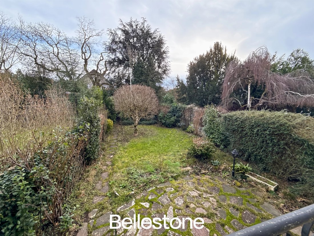 House in Bourg-La Feuillaume Nord, La Celle-Saint-Cloud, France 1 - 17237390