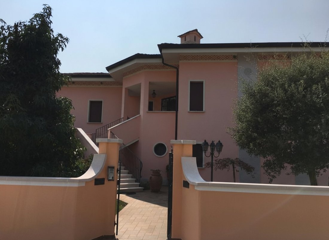 Villa in Center, Suzzara, Lombardy 3 - 17237541